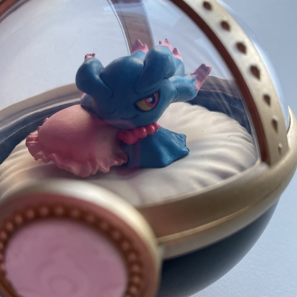 Pokémon Misdreavous sleeping figure - Picture 2 of 4